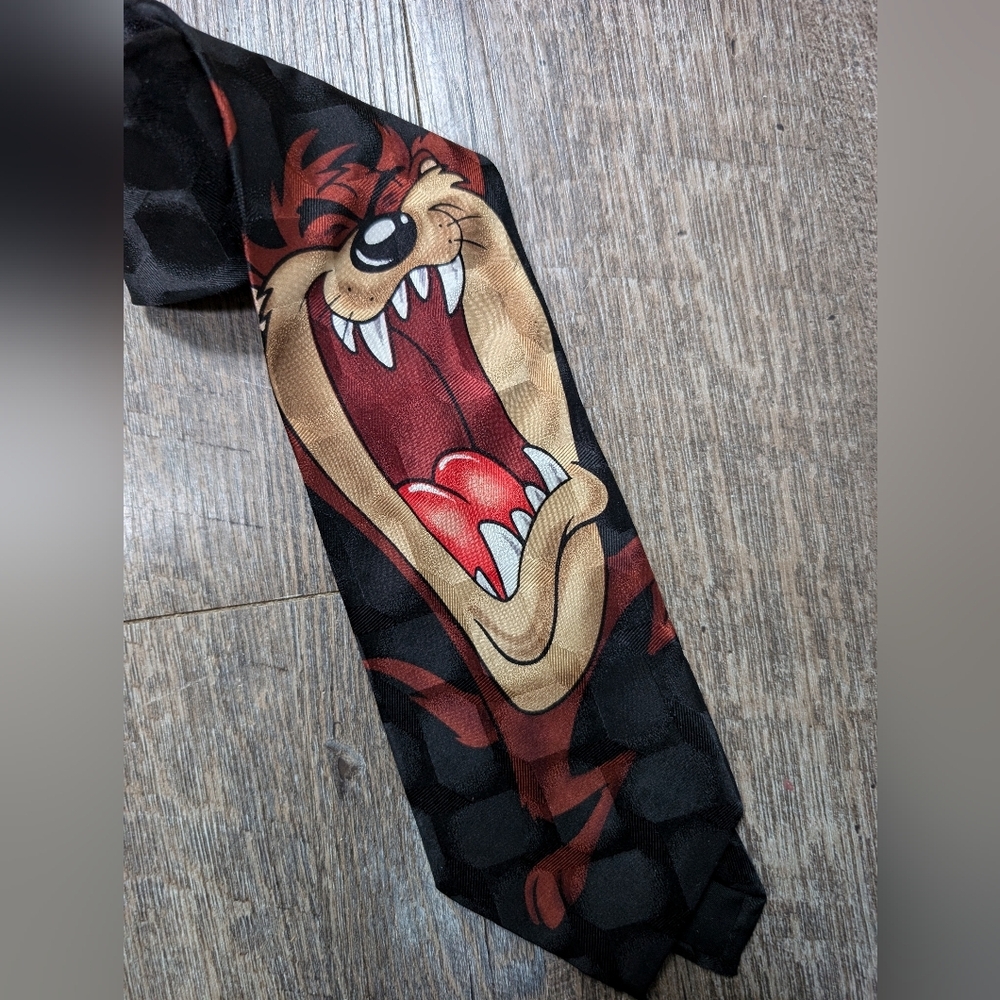 Looney Tunes Taz Tasmanian Devil Tie